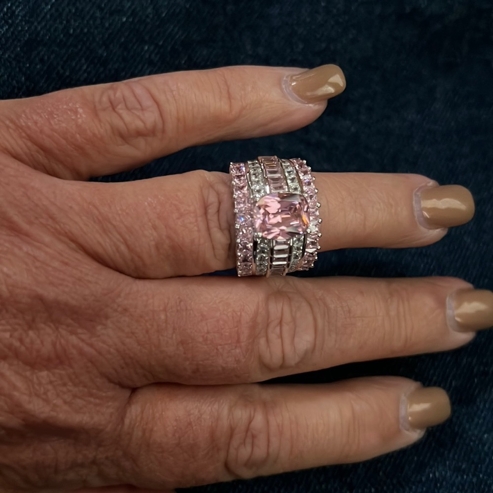 Hard to Capture the Beauty! - Picture 3 of 8